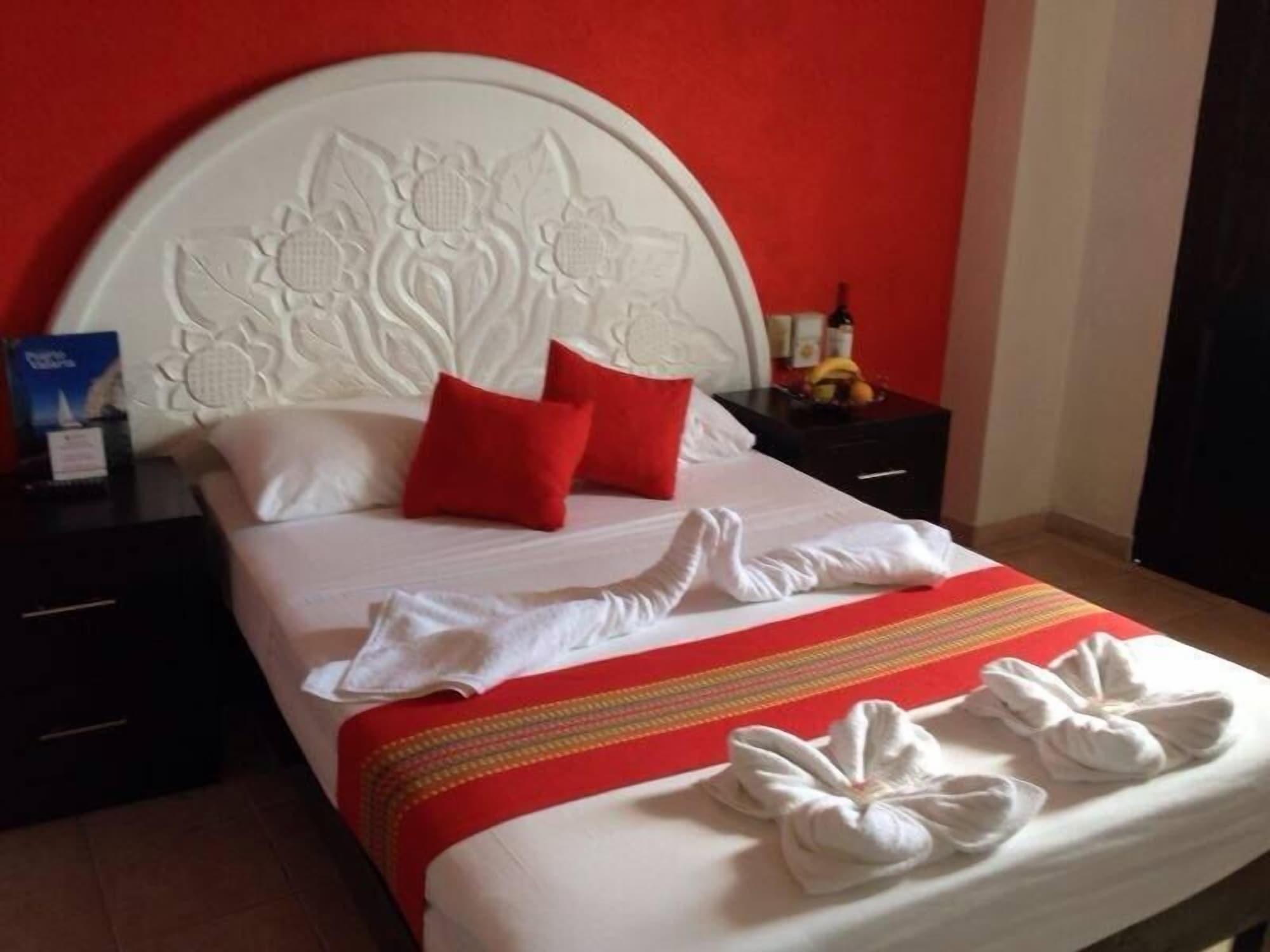 Belmar Hotel Galeria Puerto Vallarta Bagian luar foto